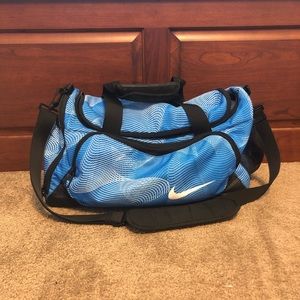 EUC Nike Duffel Bag